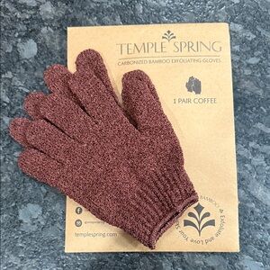 Temple Spring Exfoliating Gloves in Coffee Brown